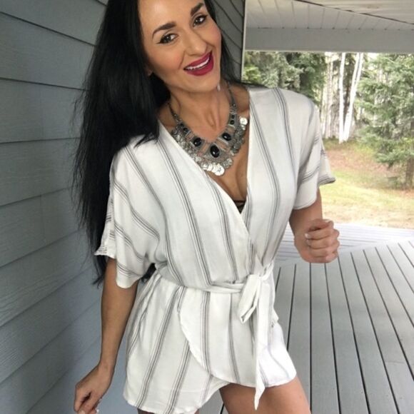 Emory Park Pants - New Ivory grey short sleeve stripe romper